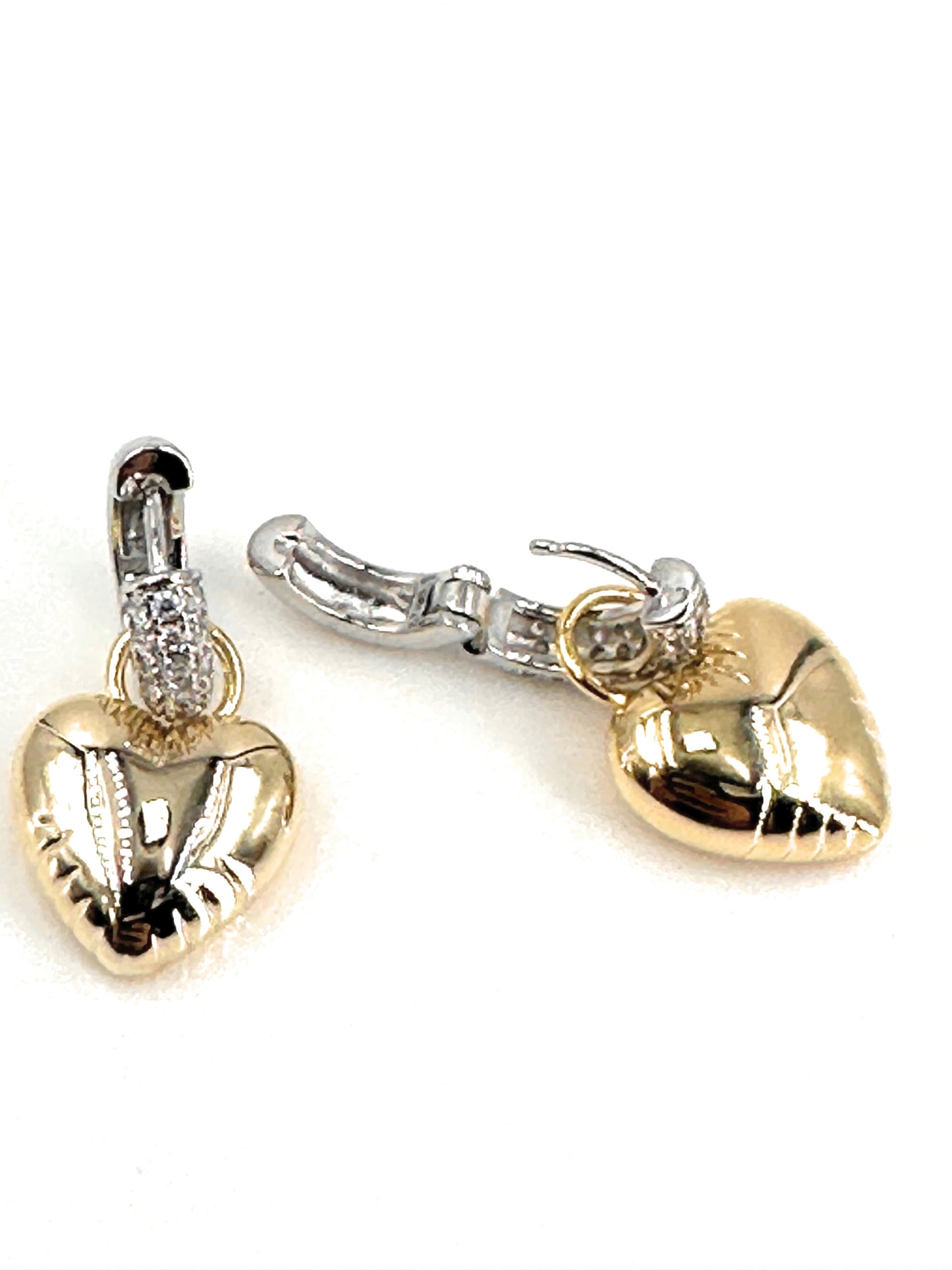 Gold-Plated Heart Earrings Adorned with Sparkling Zirconia - Delicate Elegance for Any Occasion