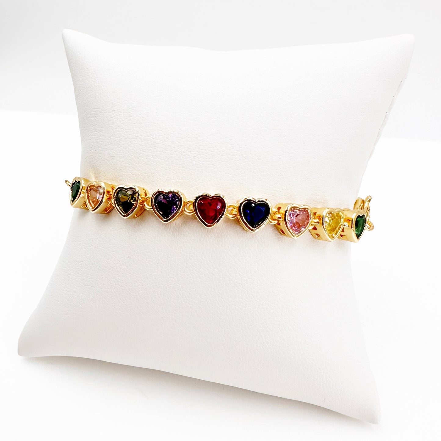 Gold-Plated Link Bracelet with Multicolor Zirconia Hearts - Adjustable Elegance, Simply Spectacular