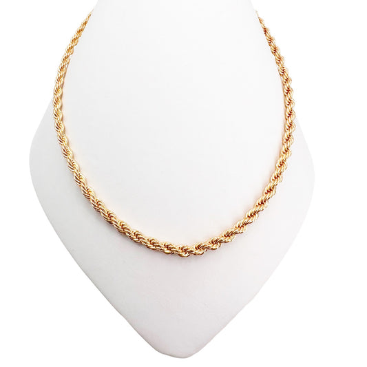 Graceful Twisted Chain Necklace: 18K Gold-Plated Elegance for Special Occasions